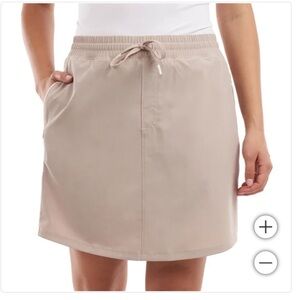 NWT Elle Sport Women's beige Skort M‎